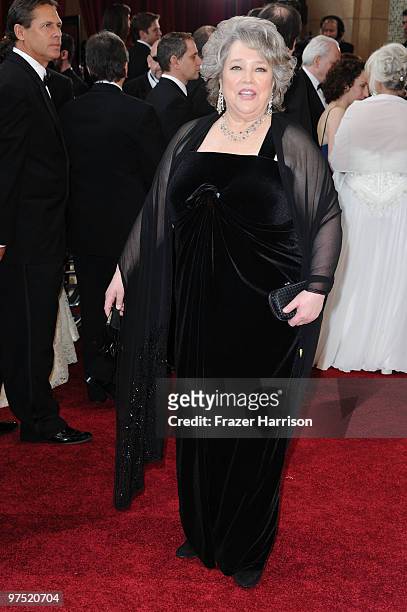 Actress Kathy Bates arrives at the 82nd Annual Academy Awards held at Kodak Theatre on March 7, 2010 in Hollywood, California.