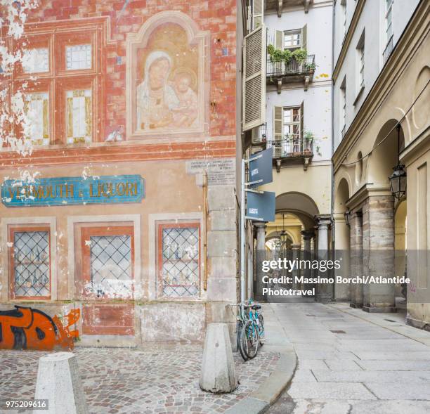 ancient painting wall - turin arcades stock pictures, royalty-free photos & images