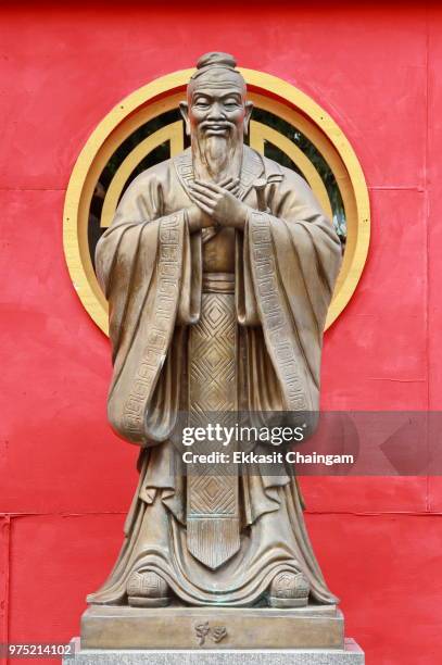 Confucian Robe 6,658 Picture Of Confucius Stock Photos, High-Res Pictures, and Images ...