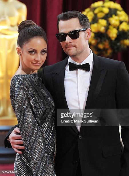 Musician Joel Madden and TV personality Nicole Richie arrives at the 82nd Annual Academy Awards held at the Kodak Theatre on March 7, 2010 in...