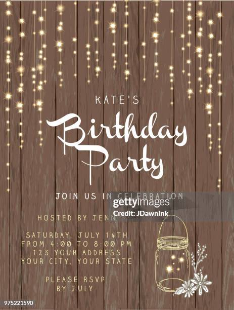 geburtstag party lichterketten und rustikalen hölzernen hintergrund design einladung-vorlage - invite stock-grafiken, -clipart, -cartoons und -symbole