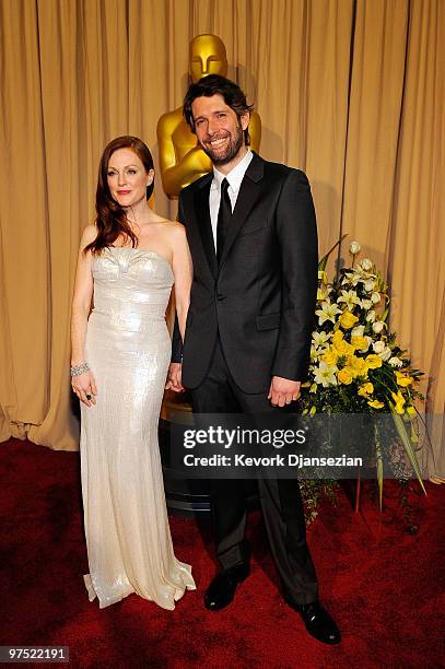 Actress Julianne Moore and husband director Bart Freundlich arrive backstage at the 82nd Annual Academy Awards held at Kodak Theatre on March 7, 2010...
