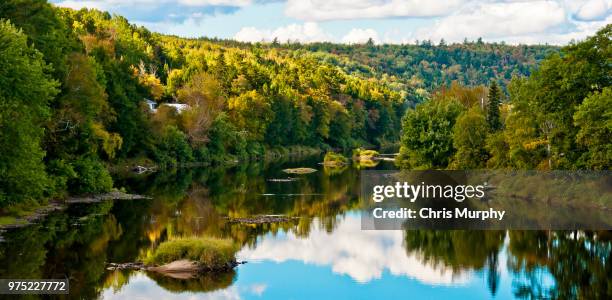 nashwaak river, marysville, new brunswick, canada - seeprovinzen stock-fotos und bilder