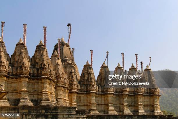 towers of seth anandji kalayanji pedhi, temple of the jains, adinatha temple, ranakpur, rajasthan, north india, india - ranakpur temple stockfoto's en -beelden