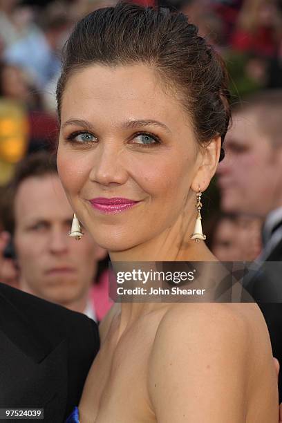 Actress Maggie Gyllenhaal arrives at the 82nd Annual Academy Awards held at Kodak Theatre on March 7, 2010 in Hollywood, California.