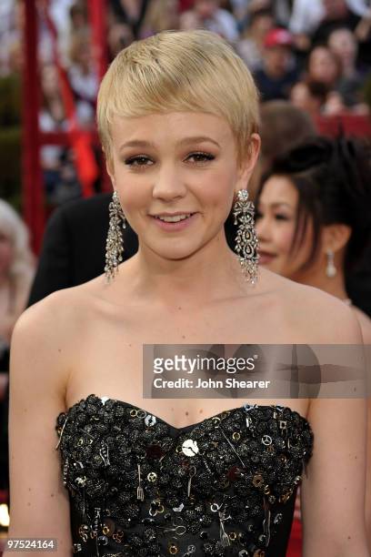 Actress Carey Mulligan arrives at the 82nd Annual Academy Awards held at Kodak Theatre on March 7, 2010 in Hollywood, California.