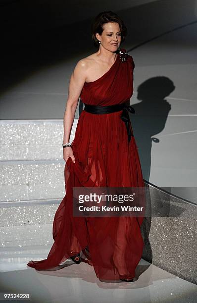 Actress Sigourney Weaver presents onstage during the 82nd Annual Academy Awards held at Kodak Theatre on March 7, 2010 in Hollywood, California.