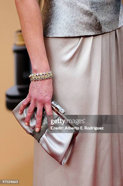 Actress Kate Winslet arrives at the 82nd Annual Academy Awards held at Kodak Theatre on March 7, 2010 in Hollywood, California.