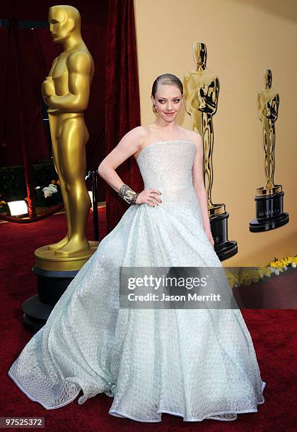 Actress Amanda Seyfried arrives at the 82nd Annual Academy Awards held at Kodak Theatre on March 7, 2010 in Hollywood, California.