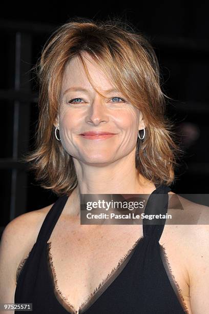 Actress Jodie Foster arrives at the 2010 Vanity Fair Oscar Party hosted by Graydon Carter held at Sunset Tower on March 7, 2010 in West Hollywood,...