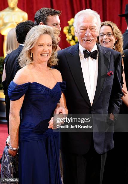 Actors Elaine Taylor and Christopher Plummer arrive at the 82nd Annual Academy Awards held at the Kodak Theatre on March 7, 2010 in Hollywood,...