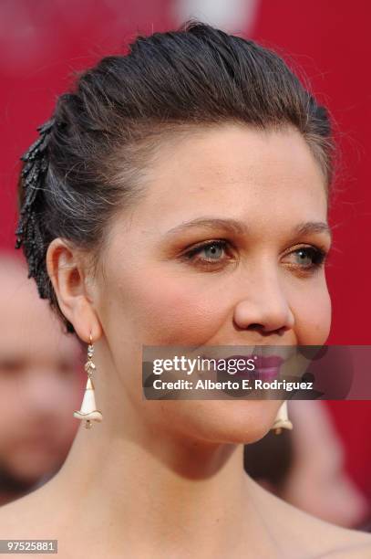 Actress Maggie Gyllenhaal arrives at the 82nd Annual Academy Awards held at Kodak Theatre on March 7, 2010 in Hollywood, California.