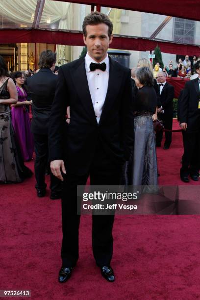 Actor Ryan Reynolds arrives at the 82nd Annual Academy Awards held at the Kodak Theatre on March 7, 2010 in Hollywood, California.