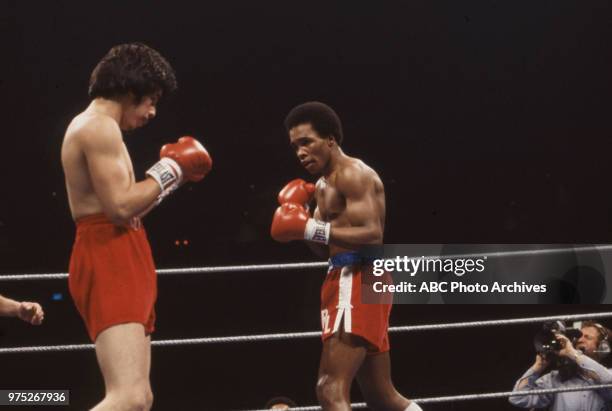 Javier Muniz, Sugar Ray Leonard boxing at Veterans Memorial Coliseum, March 19, 1978.