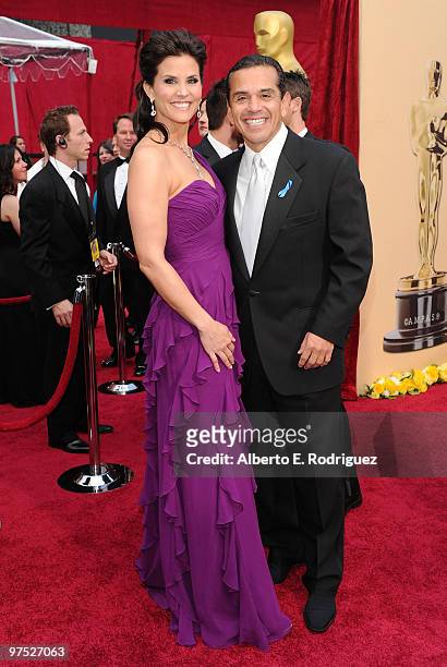 Mayor of Los Angeles Antonio R. Villaraigosa and Lu Parker arrives at the 82nd Annual Academy Awards held at Kodak Theatre on March 7, 2010 in...