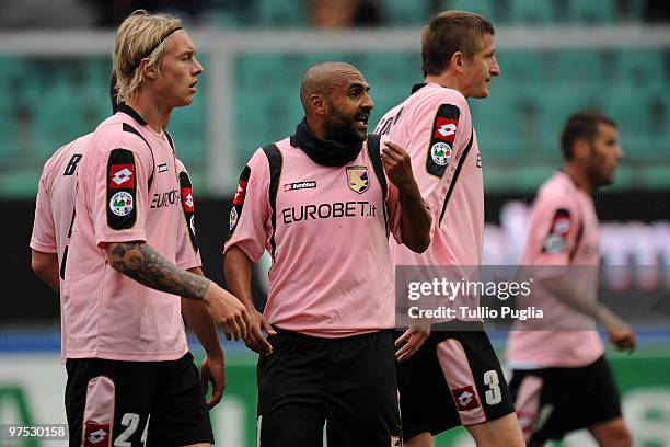 Fabio Liverani o f Palermo gestures during the Serie A match between US Citta di Palermo and AS Livorno Calcio at Stadio Renzo Barbera on March 7,...