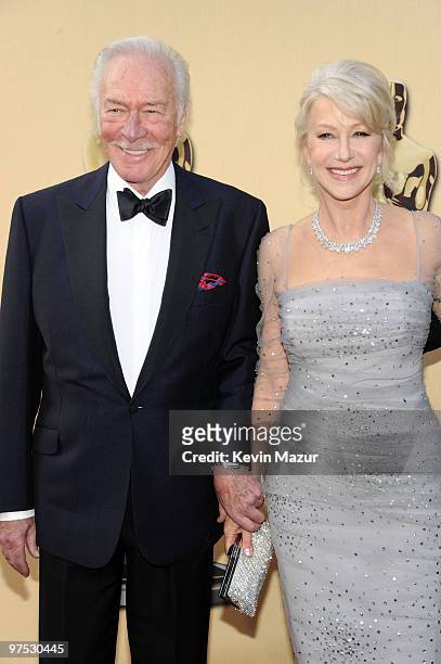 Actors Christopher Plummer and Helen Mirren arrives at the 82nd Annual Academy Awards at the Kodak Theatre on March 7, 2010 in Hollywood, California.