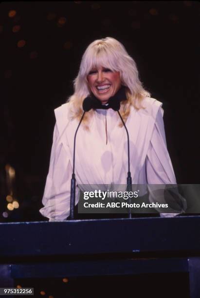 Suzanne Somers appearing at the 34th Primetime Emmy Awards, Pasadena Civic Auditorium, Pasadena, CA, September 19, 1982.