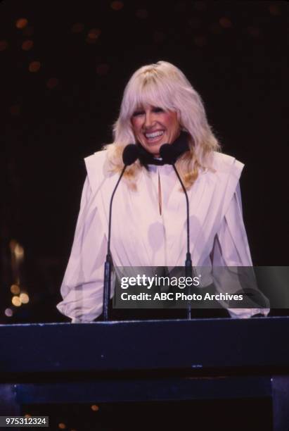 Suzanne Somers appearing at the 34th Primetime Emmy Awards, Pasadena Civic Auditorium, Pasadena, CA, September 19, 1982.