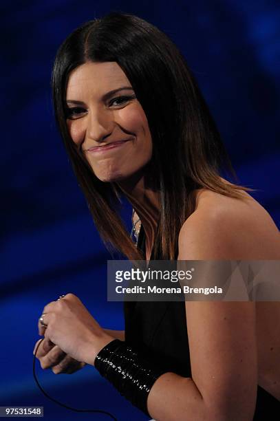 Laura Pausini during the Italian tv show "Che tempo che fa" on November 16, 2008 in Milan, Italy.