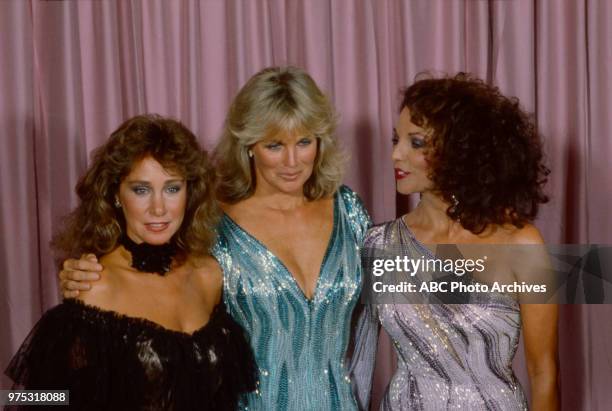 Pamela Bellwood, Linda Evans, Joan Collins appearing at the 34th Primetime Emmy Awards, Pasadena Civic Auditorium, Pasadena, CA, September 19, 1982.