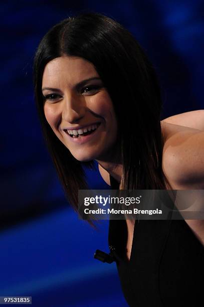 Laura Pausini during the Italian tv show "Che tempo che fa" on November 16, 2008 in Milan, Italy.