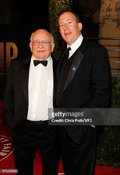 Actor Ed Asner attends the 2010 Vanity Fair Oscar Party hosted by Graydon Carter at the Sunset Tower Hotel on March 7, 2010 in West Hollywood,...