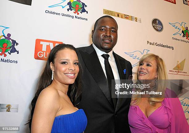 Actors Antonique Smits and Quinton Aaron and Children Uniting Nations founder Daphna Ziman arrive at the 11th Annual Children Uniting Nations Oscar...