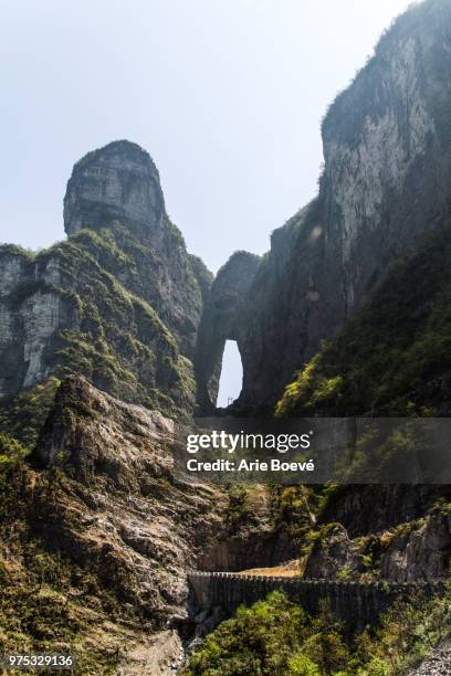 hunan - tianmen shan. - tianmen stock pictures, royalty-free photos & images