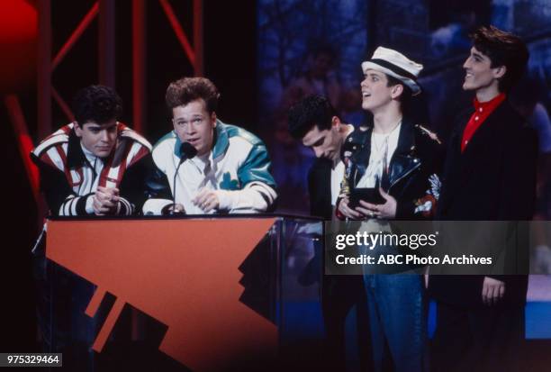 Los Angeles, CA Jordan Knight, Donnie Wahlberg, Danny Wood, Joey McIntyre, Jonathan Knight, New Kids On The Block receiving award on the 17th Annual...