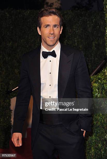 Actor Ryan Reynolds arrives at the 2010 Vanity Fair Oscar Party hosted by Graydon Carter held at Sunset Tower on March 7, 2010 in West Hollywood,...