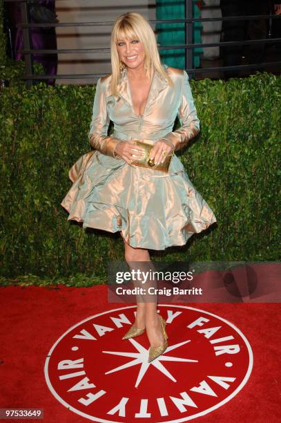 Actress Suzanne Somers arrives at the 2010 Vanity Fair Oscar Party hosted by Graydon Carter held at Sunset Tower on March 7, 2010 in West Hollywood,...
