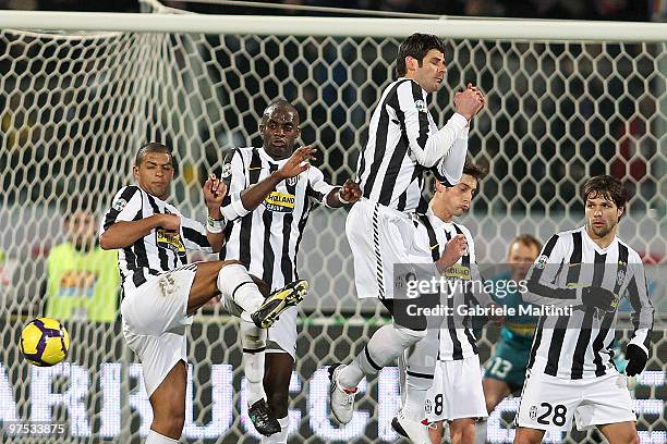 Melo De Carvalho Felipe , Mohamed Sissoko, Vincenzo Iaquinta, Nicola Legrottaglie and Ribas Da Cunha Diego of Juventus FC in action during the Serie...