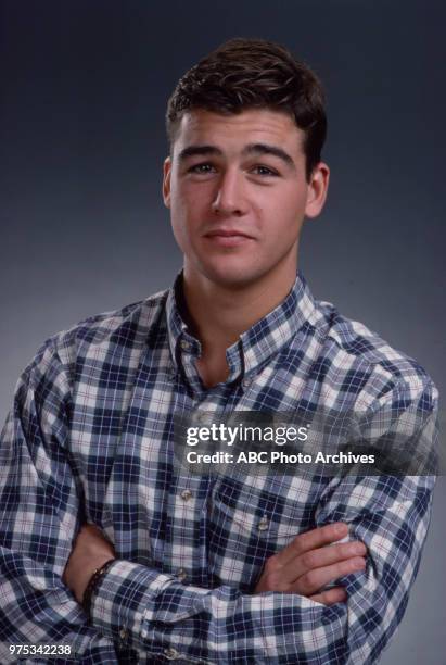 Kyle Chandler promotional photo.