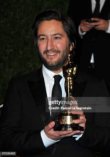 Producer Greg Shapiro arrives at the 2010 Vanity Fair Oscar Party hosted by Graydon Carter held at Sunset Tower on March 7, 2010 in West Hollywood,...