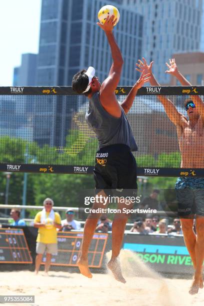 Ricardo Santos during play on the Stadium Court of the AVP New York Coty Open on June 9 at Hudson River Park's Pier 25/26, New York, NY.