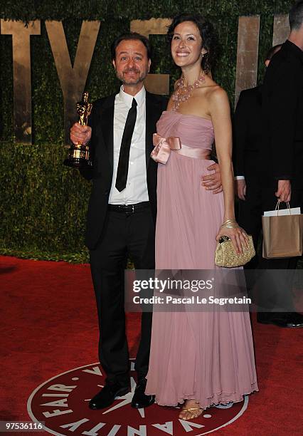 Producer Fisher Stevens arrives at the 2010 Vanity Fair Oscar Party hosted by Graydon Carter held at Sunset Tower on March 7, 2010 in West Hollywood,...