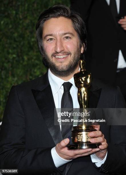 Producer Greg Shapiro arrives at the 2010 Vanity Fair Oscar Party hosted by Graydon Carter held at Sunset Tower on March 7, 2010 in West Hollywood,...