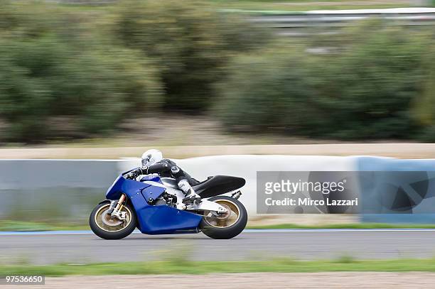 Simone Corsi of Italy and JIR Moto2heads down a straight during the first day of testing at Circuito de Jerez on March 6, 2010 in Jerez de la...