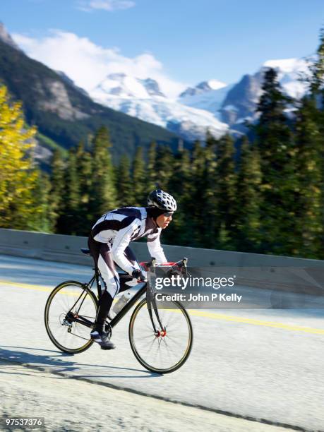 man road cycling - john p kelly fotografías e imágenes de stock