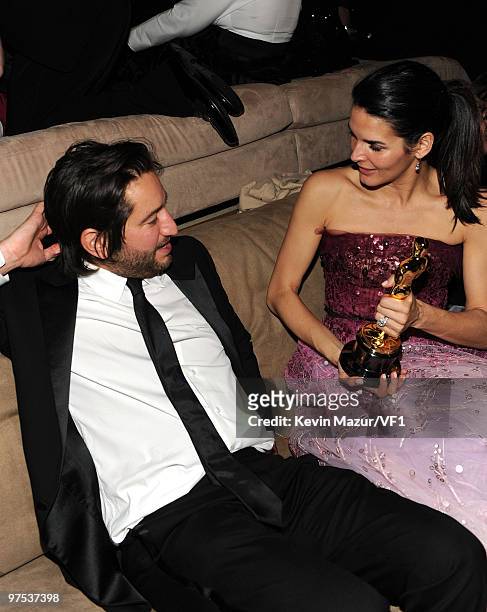 Producer Greg Shapiro and Angie Harmon attend the 2010 Vanity Fair Oscar Party hosted by Graydon Carter at the Sunset Tower Hotel on March 7, 2010 in...