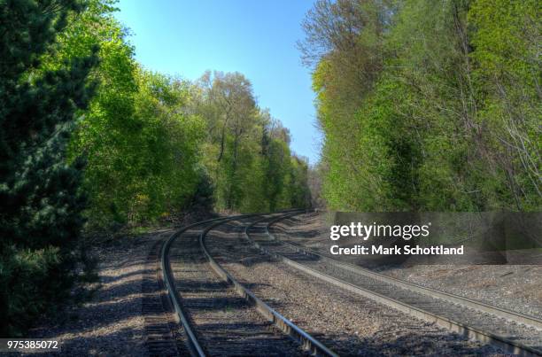 it's just around the bend - schottland stock pictures, royalty-free photos & images