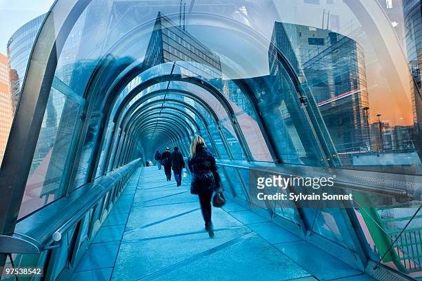 la defense, business district, paris, france - business people in a row stock pictures, royalty-free photos & images