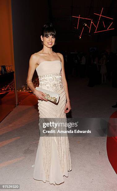 Actress Amy Bailey attends the Elton John AIDS Foundation Oscar Viewing Party at the Pacific Design Center on March 7, 2010 in West Hollywood,...