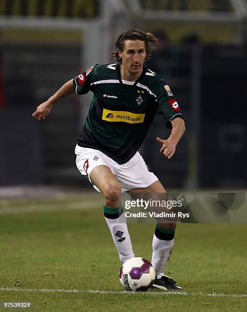 Roel Brouwers of Moenchengladbach in action during the Bundesliga match between Borussia Dortmund and Borussia Moenchengladbach at Signal Iduna Park...