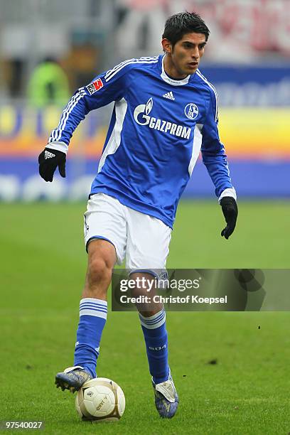 Carlos Zambrano of Schalke runs with the ball during the Bundesliga match between Eintracht Frankfurt and FC Schalke at the Commerzbank Arena on...