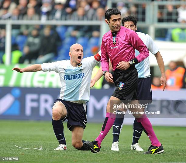 Tommaso Rocchi of SS Lazio reacts against the referee Christian Brighi during the Serie A match between UC Sampdoria and SS Lazio at Stadio Luigi...