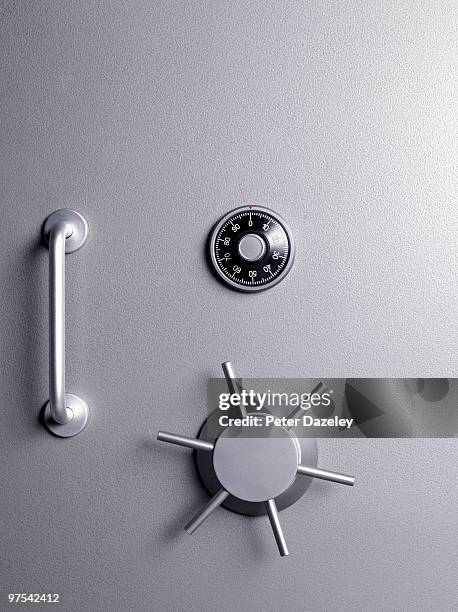 locked safe - vaulted door stock pictures, royalty-free photos & images