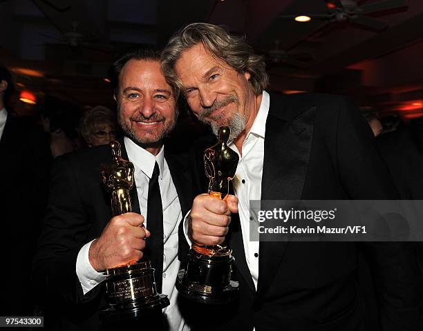 Fisher Stevens and Jeff Bridges attends the 2010 Vanity Fair Oscar Party hosted by Graydon Carter at the Sunset Tower Hotel on March 7, 2010 in West...