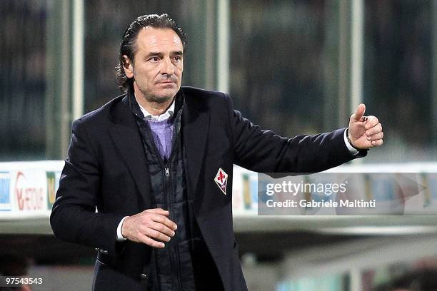 Fiorentina head coach Cesare Prandelli gestures during the Serie A match between at ACF Fiorentina and Juventus FC at Stadio Artemio Franchi on March...